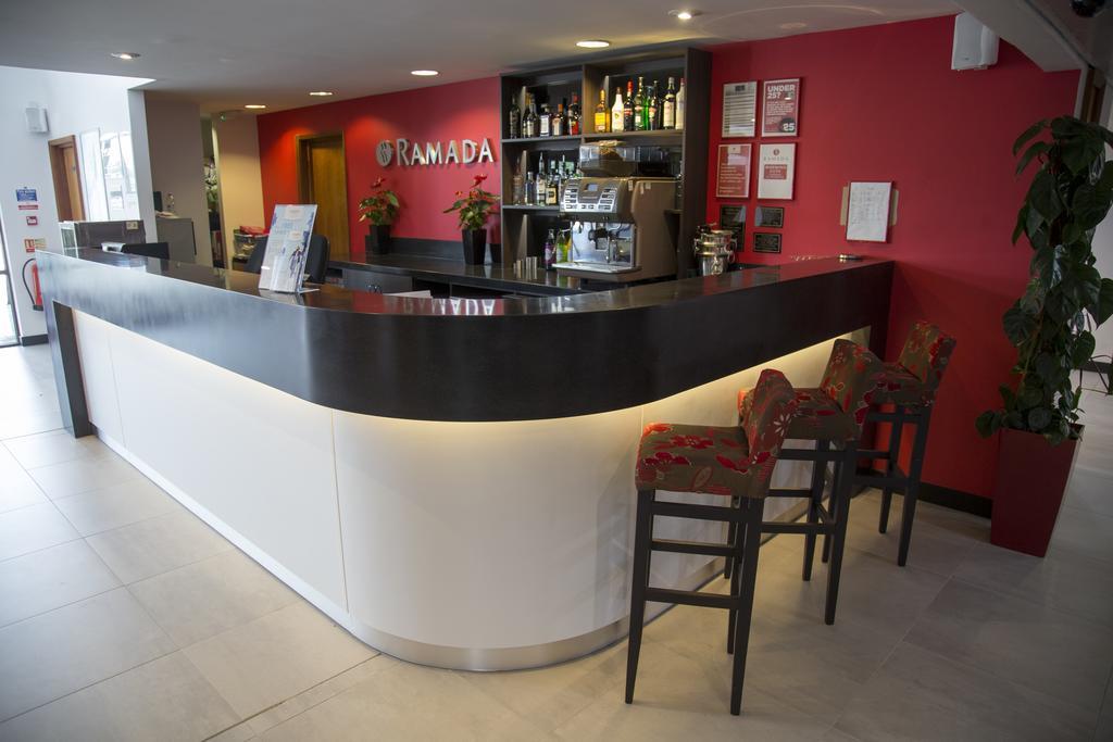 Готель Ramada Cambridge Fen Drayton Екстер'єр фото